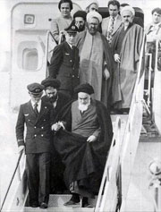 [Image: imam_khomeini_in_mehrabad-1-89b32.jpg]