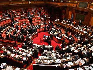 L f 35 decolla sulla testa del parlamento di manlio dinucci for Il parlamento italiano attuale