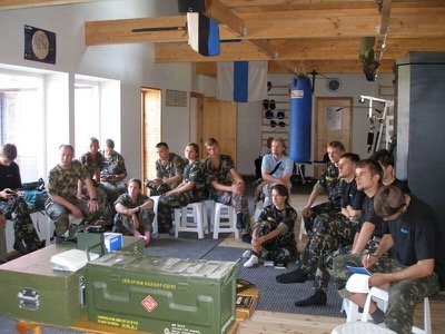 Young Ukrainians, members of the OUN-B (i.e. the Organization of Ukrainian Nationalists with a Banderite tendency), are taking sabotage courses at a NATO base in Estonia (2006). The training ended with a tribute to German, Estonian and Finnish soldiers who died for the Third Reich.